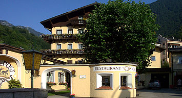 Landhotel Post Ebensee - Sommeransicht 