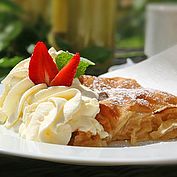 Apfelstrudel der Seniorchefin