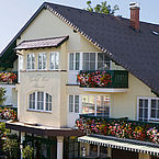 Landhotel Schwaiger - Hotelansicht Sommer 