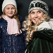 Advent in Steyr, Kind mit Christkind, (c) Oberösterreich Tourismus GmbH Robert Maybach