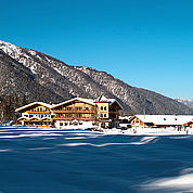 © Landhotel Strasserwirt - Winterlandschaft Langlaufloipe 