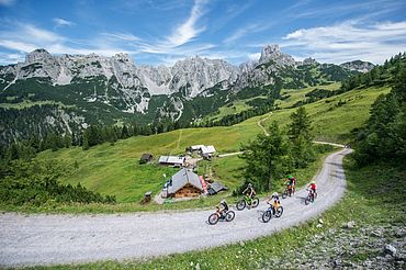 Mit dem Mountainbike unterwegs ©TVB Annaberg-Lungötz