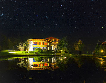 Landhotel Alpenhof bei Nacht 