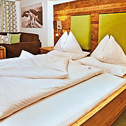 © Landhotel Alpenhof - Komfortdoppelzimmer 