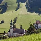 Landhotel Tirolerhof die Umgebung im Sommer 