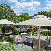 im-Garten-verweilen-im-Landhotel-Birkenhof