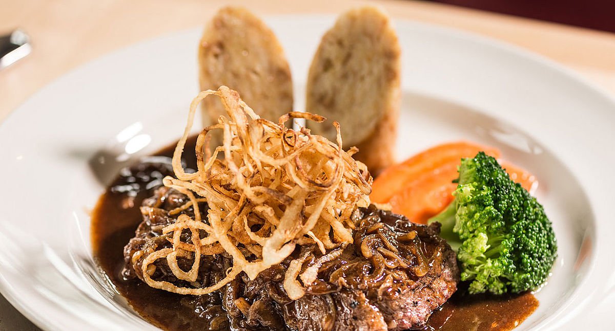 Ein köstlich klassischer Rostbraten im Landhotel Eichingerbauer © Ein köstlich klassischer Rostbraten im Landhotel Eichingerbauer ©