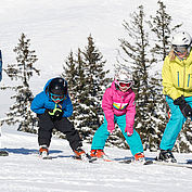 Familie beim Skifahren,  © Salzburger Saalachtal Tourismus
