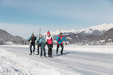 Eislaufen am Weißensee, (c)  Fotograf: Martin Steinthaler, Weissensee Tourismus