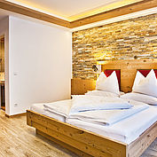 Landhotel Alpenhof - Zimmer Mitterspitz im Chalet-Stil