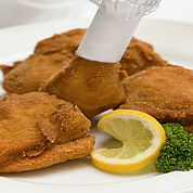 © Landhotel Birkenhof/ Helmreich - regionale Kueche - Backhendl 