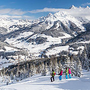 Winterpanorama bei der Schneeschuhwanderung © CoenWeesjes/TVB Filzmoos