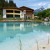 © Landhotel Alpenhof - Strandfeeling am Naturschwimmteich