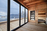 Ausblick vom neuen Wellnessbereich zum Traunsee Ausblick vom neuen Wellnessbereich zum Traunsee