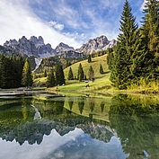 am Gebirgssee entspannen © CoenWeesjes/TVB Filzmoos