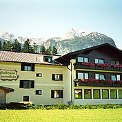 Landhotel Gasthaus Traunstein Sommeransicht nach den ersten Umbauten 