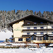 © Landhotel Presslauer - Hotelansicht Winter
