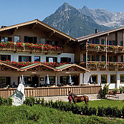 © Landhotel Strasserwirt - Familienurlaub Sommer Reiten 