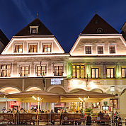 © Landhotel Mader - Steyr am Abend