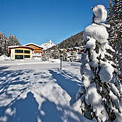 Landhotel Alpenhof - Hotelansicht Winter 