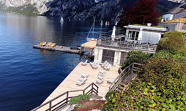 Der Blick aus unserem Zimmer direkt auf den Traunsee