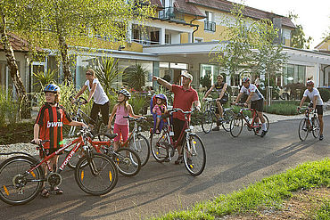 Radtour-direkt-vorm-Landhotel-Birkenhof-starten-Radgenuss-pur-im-Burgenland
