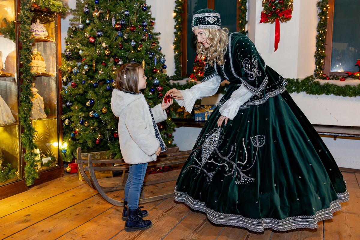 Steyrer Christkindl im Weihnachtsmuseum (c) Der Botagraph