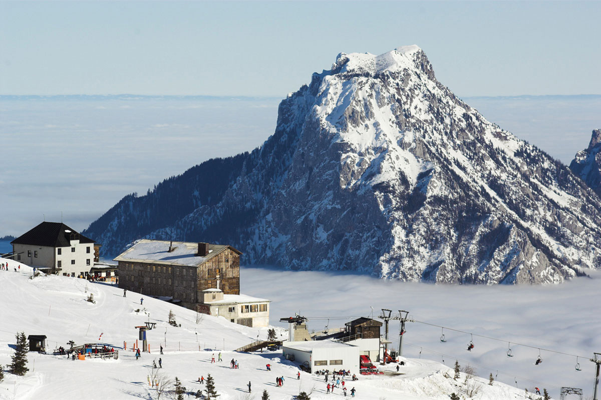 Winterlandschaft Feuerkogel mit Blick auf den Traunstein, (c) Oberösterreich Tourismus GmbH, Hermann Erder