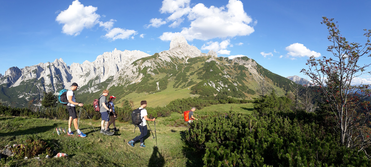 Wandern am Fusse des Gosaukammes, (c) tvbannaberg-lungoetz