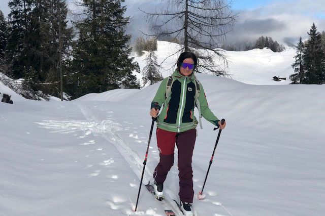 Heidi beim Skitour gehen